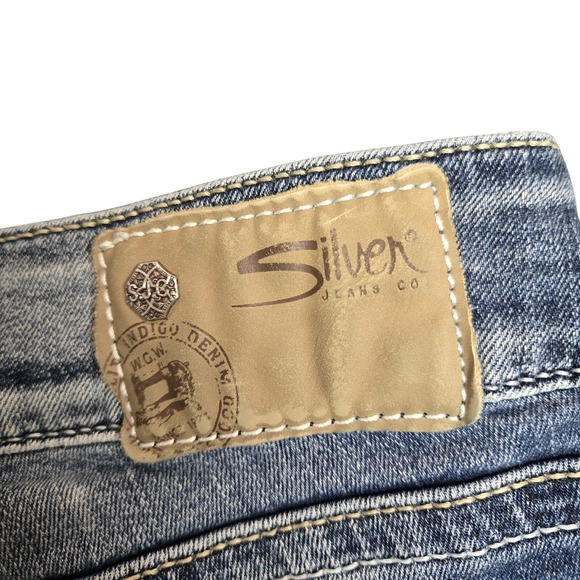 Silver Jeans Suki Mid Rise Shorts Womens 28 Blue Stretch Denim Faded Curvy Fit - Picture 4 of 8